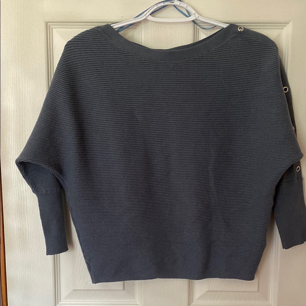 Jennifer Lopez Size Small Women's Blue/Gray Sweater